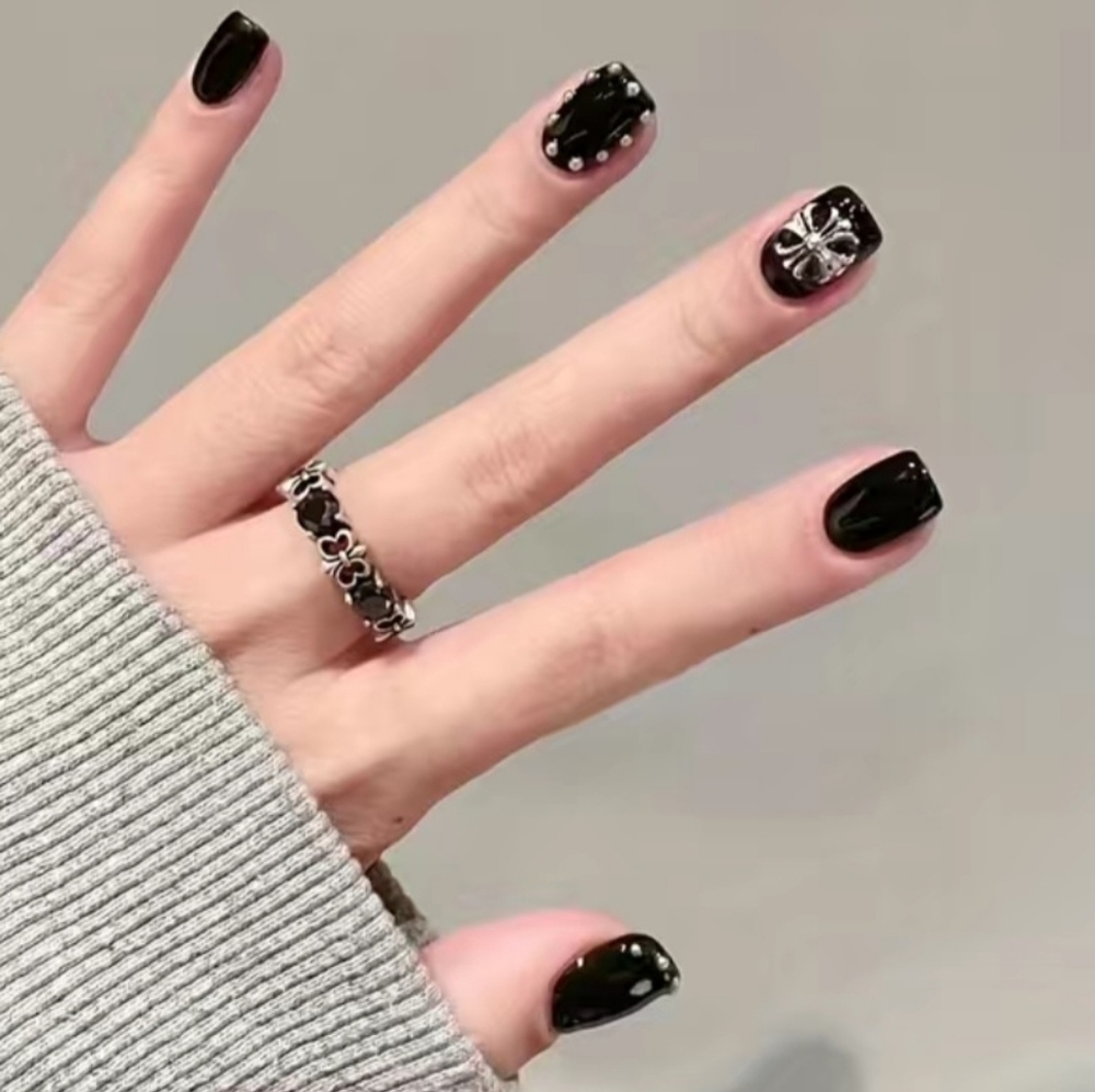 3D Cross Press On Nails - Picture 4 of 9